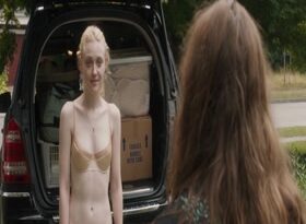Elizabeth Olsen Dakota Fanning Very Good Girls (2013) HD 1080p  Sex Scene