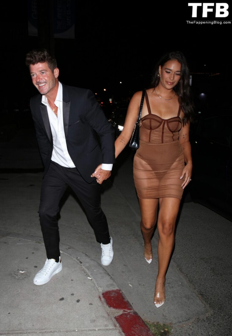 April Love Geary & Robin Thicke are One HOT Couple (17 Photos)