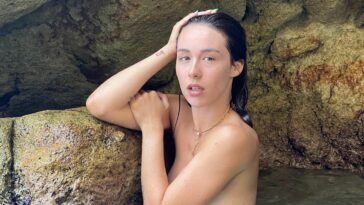 Aurora Ramazzotti Topless & Sexy (13 Photos)