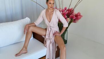 Candice Swanepoel Nude & Sexy (38 Photos)