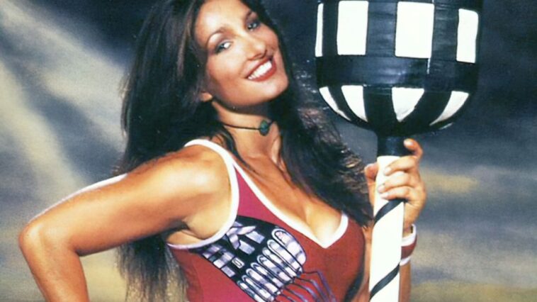 Diane Youdale Sexy Collection (6 Photos)
