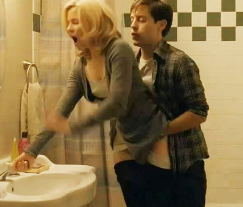 Elizabeth Banks Nude Butt & Sex In The Bathroom From 'The Details' Movie