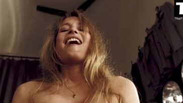 Florentine Lahme Topless - Rabbit Without Ears (4 Pics + Video)