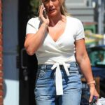 Hilary Duff Looks Effortlessly Beautiful While Picking Up Food in Beverly Hills (15 Photos)