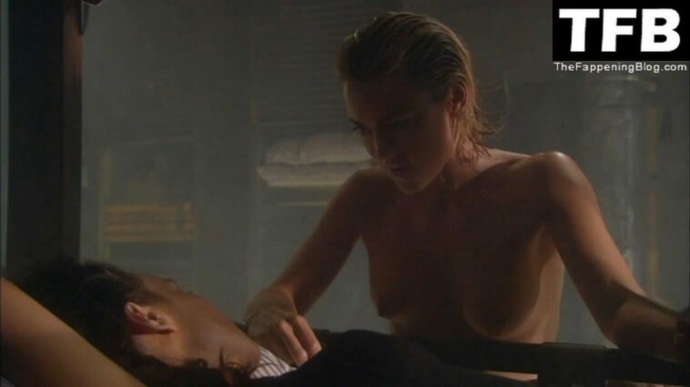 Kelly Carlson Nude - Starship Troopers 2: Hero of the Federation (4 Pics + Video)