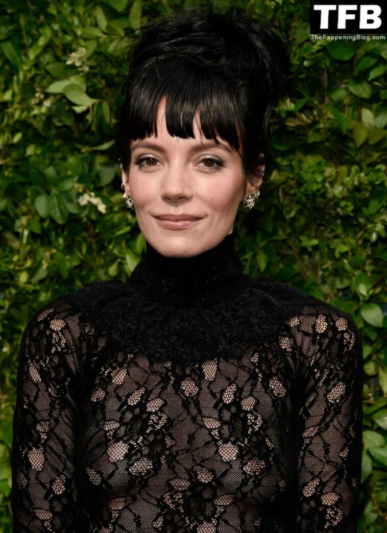 Lily Allen Flashes Her Nude Tits at the 15th Annual Tribeca Festival Artists Dinner (16 Photos)
