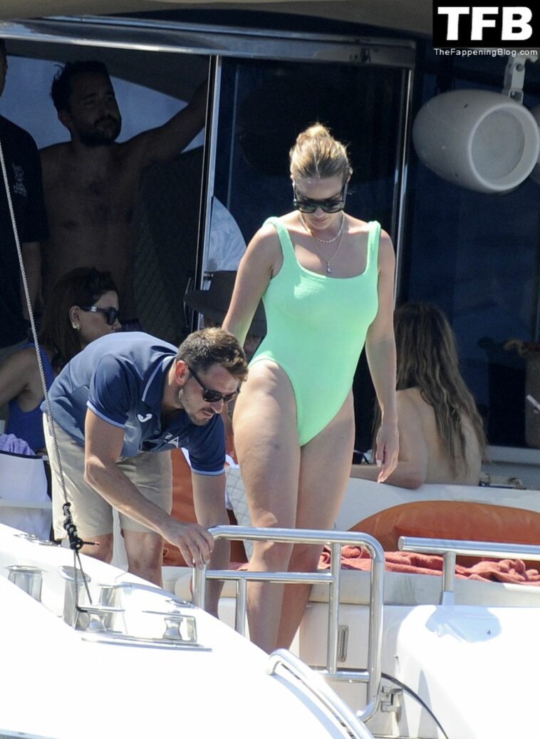 Rosie Huntington-Whiteley & Jason Statham Enjoy a Fun Boat Day in Formentera (71 Photos)