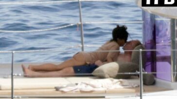 Salma Hayek Puts on a Steamy Display With Her Husband While Relaxing on a Yacht on Holiday in Capri (59 Photos)