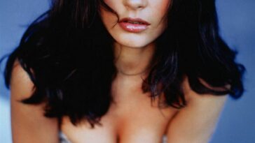 Catherine Zeta-Jones Nude & Sexy Collection (106 Photos)