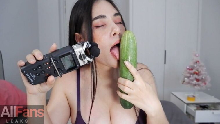 ASMR Wan Cucumber Licking Video Leaked - Famous Internet Girls