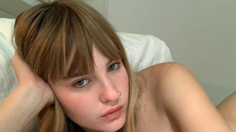 Victoria De Angelis Nude & Sexy Collection (23 Photos)