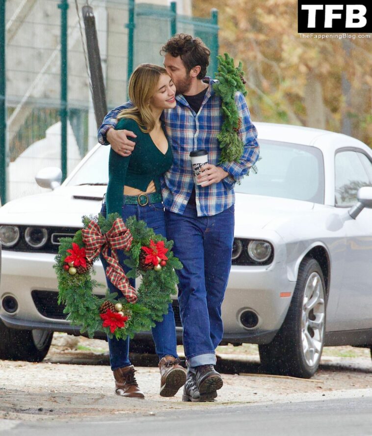 Caylee Cowan & Casey Affleck Look Madly in Love As They Have a Passionate Kiss While Shopping For a Christmas Tree in Studio City (20 Photos)