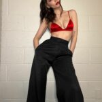 Dove Cameron Shows Off Her Sexy Tits (7 Photos)