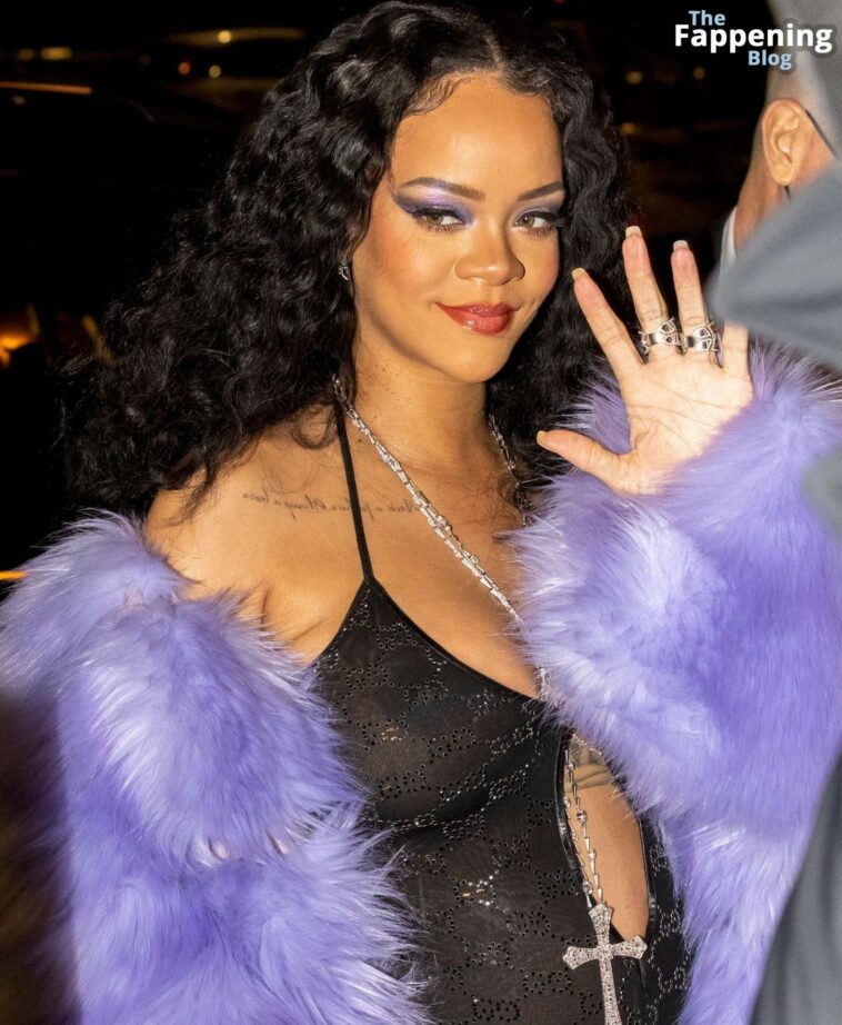 Rihanna Nude & Sexy Collection – Part 5 (150 Photos)