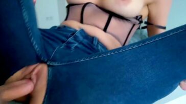 Fifigirl9 Ripped Jeans Sex Tape Blowjob Video Leaked