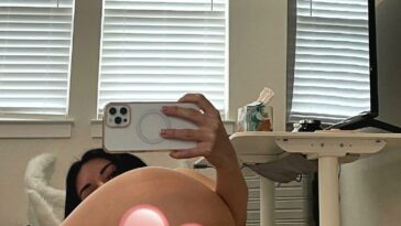 Alinity Nude Ass Teasing Selfies Onlyfans Set Leaked