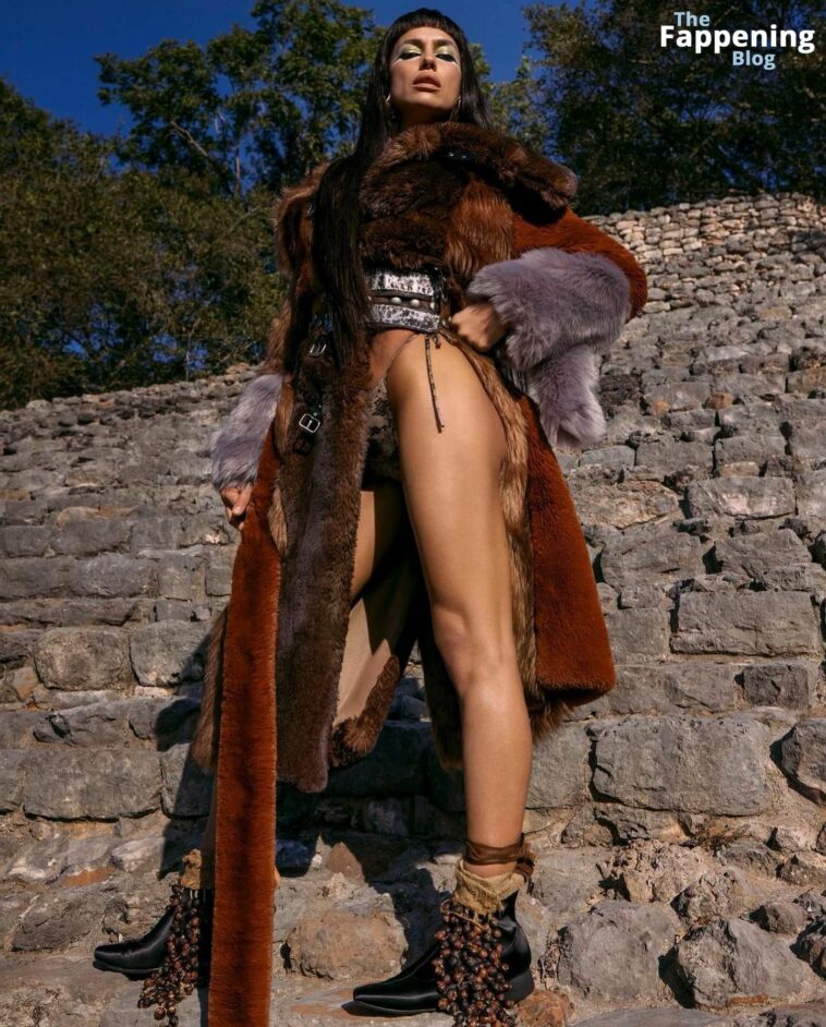 Irina Shayk Sexy - Vogue Mexico (9 Photos)