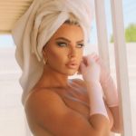 Holly Barker Nude & Sexy (28 Photos)