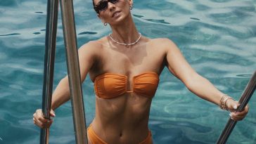 Whitney Fransway Shows Off Her Sexy Bikini Body (14 Photos)