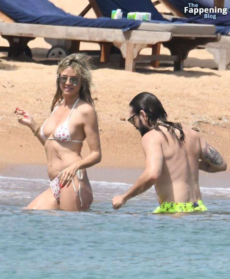 Heidi Klum & Tom Kaulitz Enjoy a Day on the Beach in Sardinia (70 Photos)