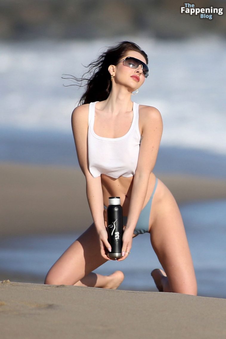 Anastasia Rinna Flashes Her Nude Tits on the Beach in Malibu (16 Photos)