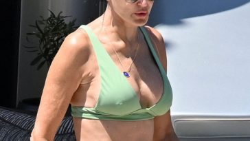 Demi Moore Shows Off Her Amazing Curves in a Green Bikini (55 Photos)