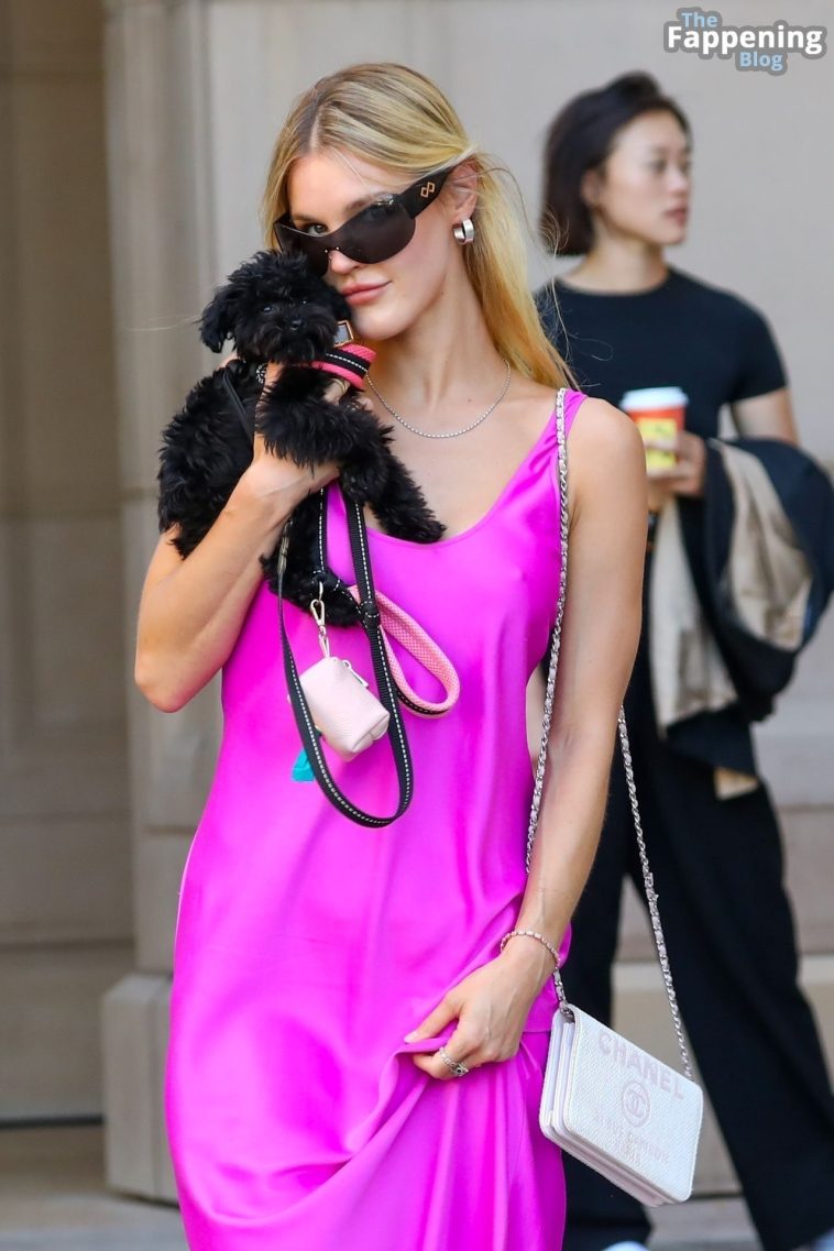 Braless Joy Corrigan Hugs Her Dog After a Shopping Spree in Beverly Hills (39 Photos)