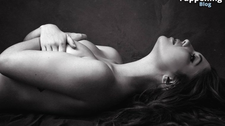 Samantha Hanratty Poses Naked in a Hot Shoot by Chris Labadie (8 Photos)