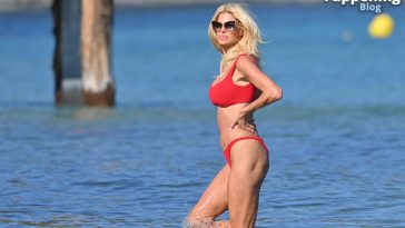 Victoria Silvstedt Looks Hot in a Red Bikini (11 Photos)