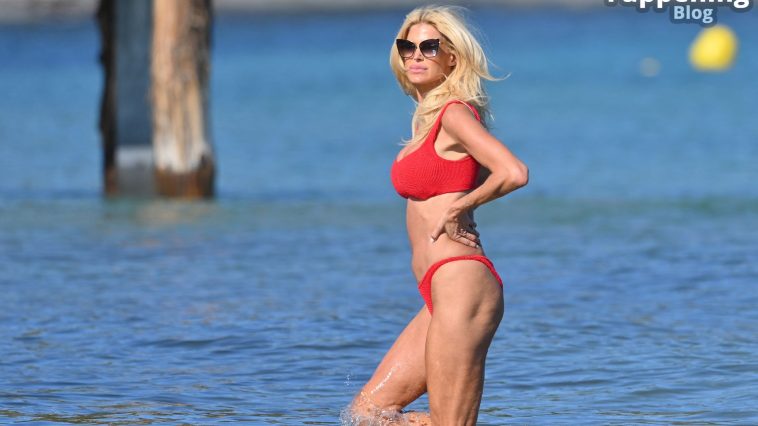 Victoria Silvstedt Looks Hot in a Red Bikini (11 Photos)