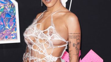 Doja Cat Flashes Her Nude Boobs in a See-Through Outfit at the 2023 MTV Video Music Awards (21 Photos)