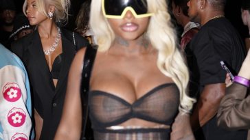 Summer Walker Flashes Her Nude Boobs at Laquan Smith’s Fashion Show (13 Photos)