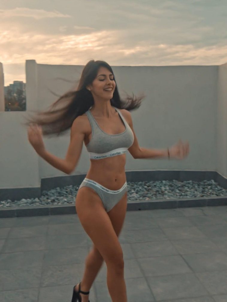 Ari Dugarte Outdoor Underwear Modeling Patreon Video Leaked