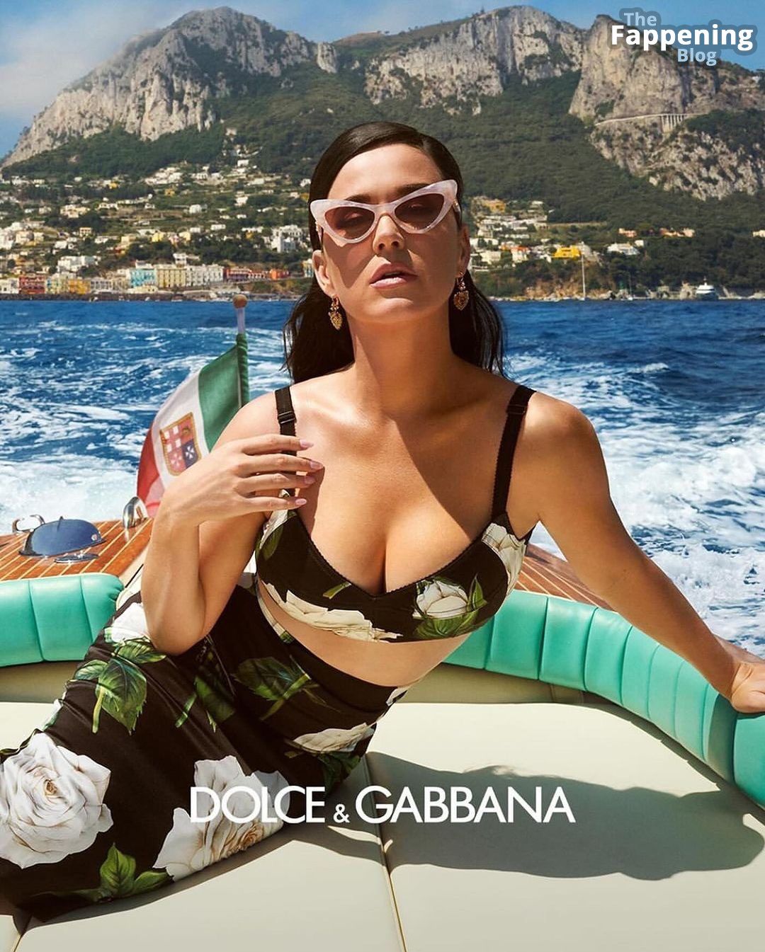 Katy Perry Sexy - Dolce & Gabbana ‘Devotion’ Fragrance Campaign (3 Photos)