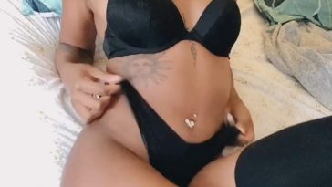 KayyyBear Nude Lingerie Pussy Slip Onlyfans Video Leaked