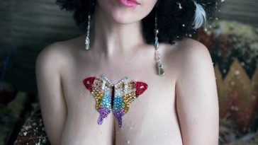 Nicolle Radzivil Nude & Sexy Collection (9 Photos)