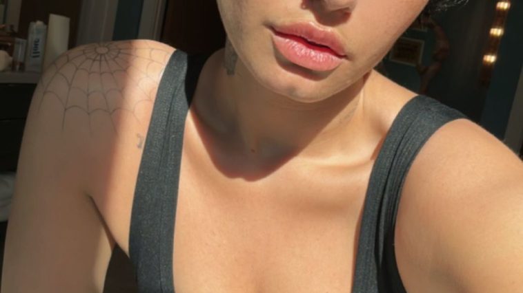 Demi Lovato Sexy (7 Photos)