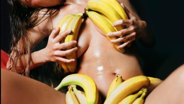Olga Obumova Displays Her Nude Boobs in a Hot Shoot by Alice Rosati (23 Photos)