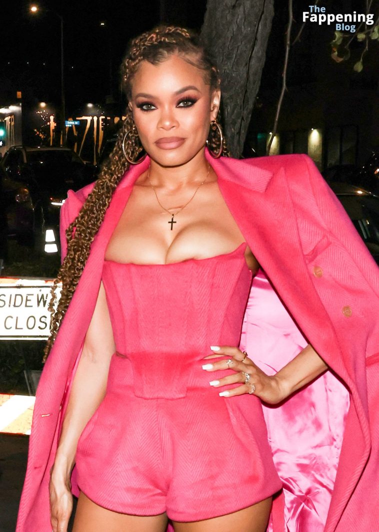 Andra Day Shows Off Nice Cleavage in Hollywood (6 Photos)