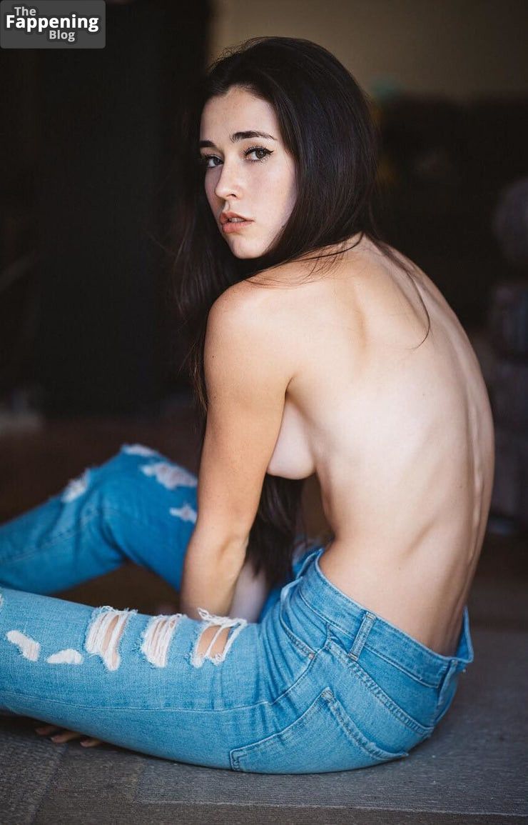 Audrey Bradford Nude & Sexy Collection (14 Photos)