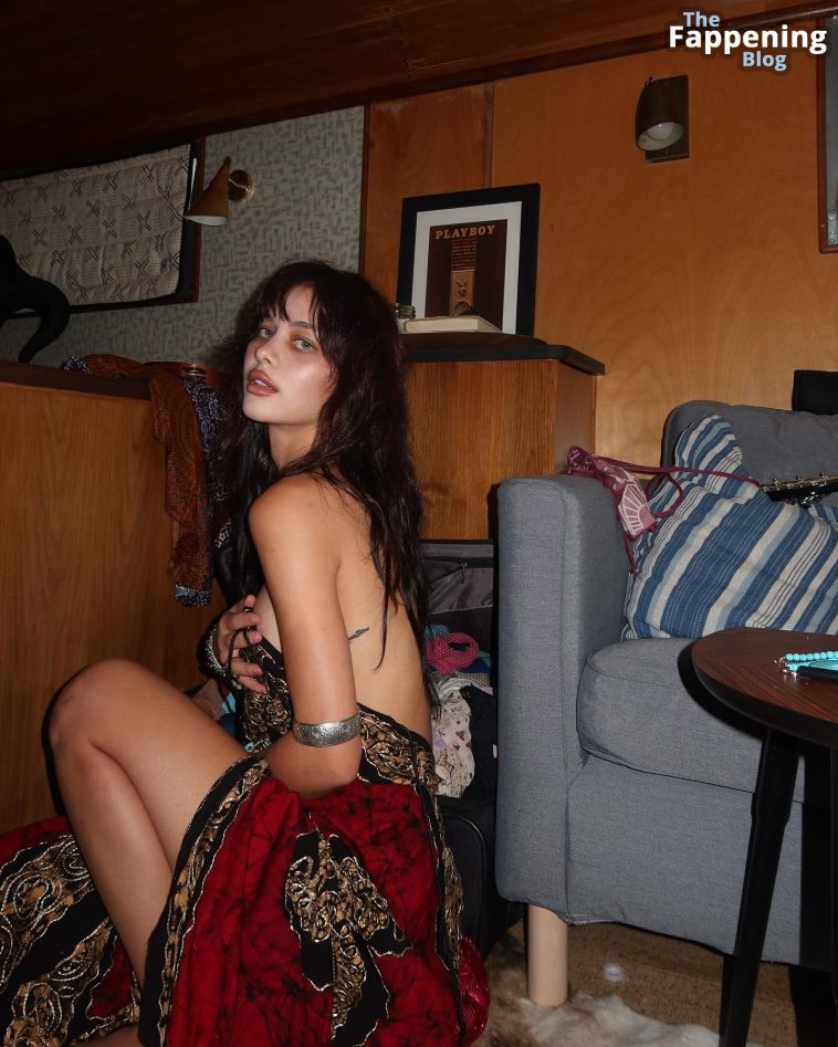 Lydia Bielen Sexy & Topless (7 Photos)